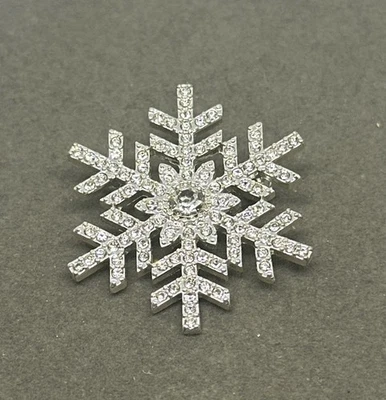 Брошь на булавке AVON Snowy Shimmer Snowflake Crystal серебристого цвета 1 1/4 дюйма без подписи - Изображение 1 из 3