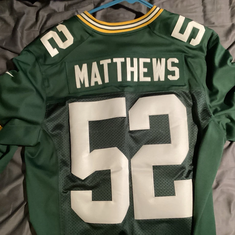 Clay Matthew’s 绿湾包装工队耐克球衣中号 NFL 足球 — 第 1/1 张图片