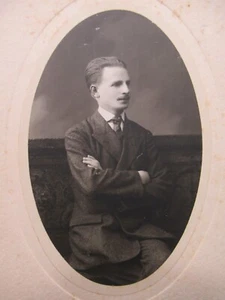 PORTRAIT PHOTOGRAPHIQUE PONTHAULT DE LESSART 1920 JEUNESSE CATHOLIQUE MAYENNE - Picture 1 of 3