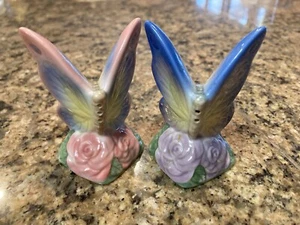 Adorable Cosmos Gifts 20785 Butterfly Salt and Pepper Shaker, One Size, Purple - Picture 1 of 3
