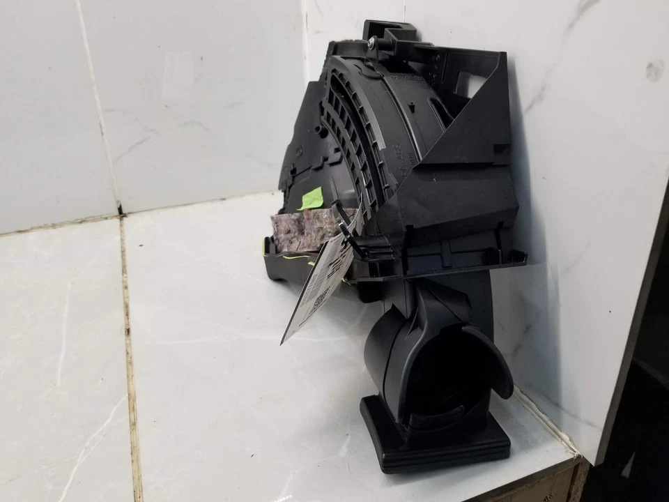 Mercedes CLK500 W209 2005 tablero derecho portavasos A2096800379 #11068 Foto 1 de 4