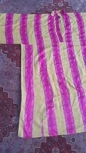 Usbekischer Seiden-Ikat-Kaftan antik Anfang 20. bis Mitte 20. Jh. - Bild 1 von 7