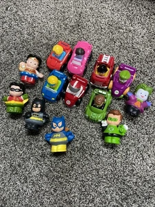 Fisher Price Little People Wheelies Konvolut 7 verschiedene Fahrzeuge Rennwagen - Bild 1 von 9