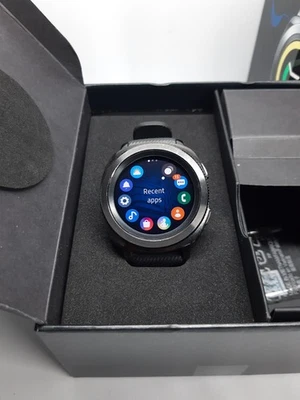 Good in Box - Samsung Gear Sport 44.6mm Black Case Silicone Band Classic Buckle - Image 1 of 4