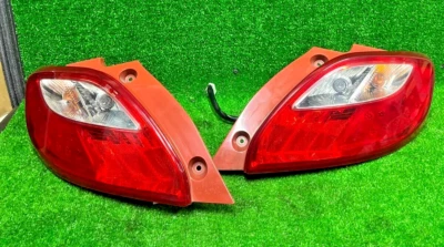 Juego de luces traseras izquierda/derecha OEM JDM Mazda2 DE Mazda 2 Demio Hatch Foto 1 de 4