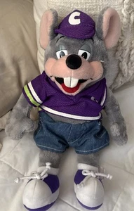 Chuck E Cheese Plush 2006 Rare Purple Jersey Hat Shorts Toy Collectible Gift - Picture 1 of 11