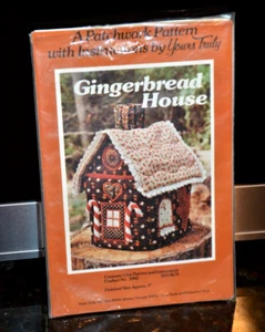 9" Gingerbread House Christmas Patchwork Pattern, Yours Truly #3902, Vintage 3D - Picture 1 of 3
