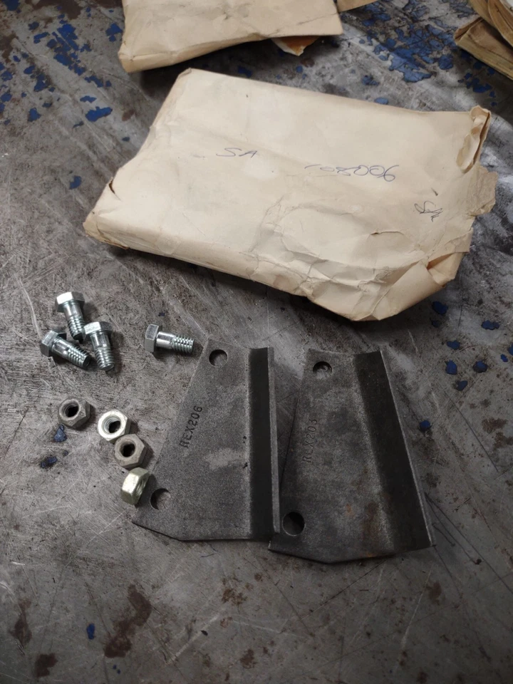 New Old Stock Wheel Horse Blade Lift Kit 108006 WH Bin 15 - Image 1 of 1