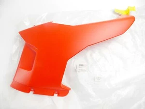 OEM DERBI 2005-2006 GPR125 2005 GPR50 RIGTH LOWER HALF-FARING RED 00H01519231 - Picture 1 of 2