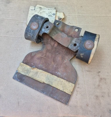 1974 Fury Monaco Newport NY Imperial 440 NOS MoPar Tail Pipe FRT SUPPORT HANGER - Image 1 of 3