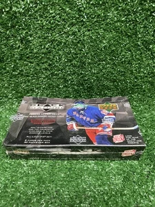 1998-99 Upper Deck Black Diamond Hockey Hobby Box Factory Sealed 30 Packs RARE - Picture 1 of 10