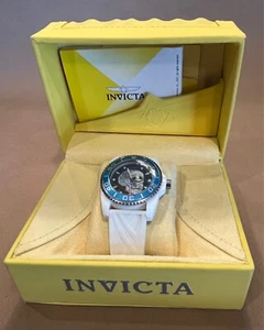 Invicta Artist Series Skull Quartz White Silicone Band Watch Rare, New, Rare - Picture 1 of 6