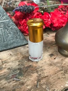 Arabian White Musk , Middle Eastern Perfume Oil: Gorgeous scent - Picture 1 of 1