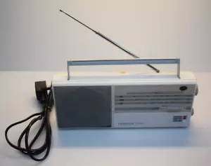 Vintage Ferguson PR-23 3 Band Portable Radio FM/MW/LW Battery & Mains - Picture 1 of 9