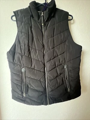 Green Tea Women's Size L Black Quilted Sleeveless Zip Up Vest - Image 1 of 4