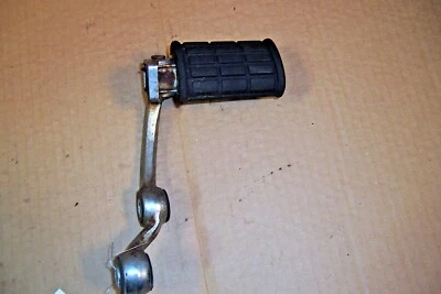 YAMAHA XV750 VIRAGO REPOSAPIÉS DELANTERO DERECHO CLAVIJA XV 750 920 4X7-27420-00-93  Foto 1 de 4