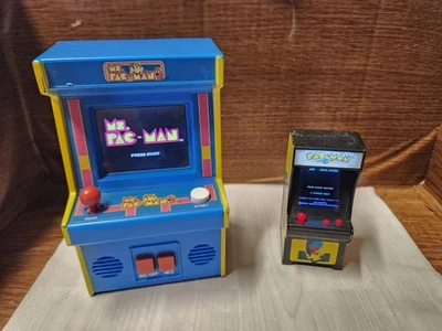 Pac-Man Arcade Keychain 2019 Retro Arcade + 2018 Mrs Pacman - Working Tested - Image 1 of 4