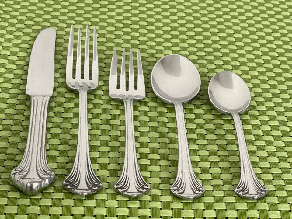 Towle COLONIAL PLUME Stainless 18/8 Germany Smart Choice Flatware E10WU - Image 1 of 1