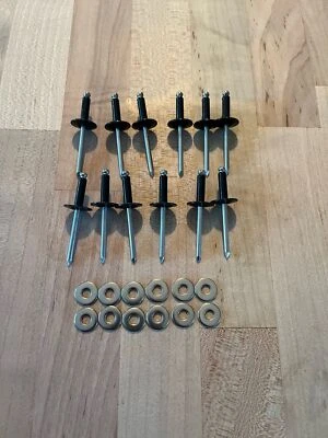 SAAB 900 SPG Panel Lower Seal Door Panel Kit - Image 1 of 3