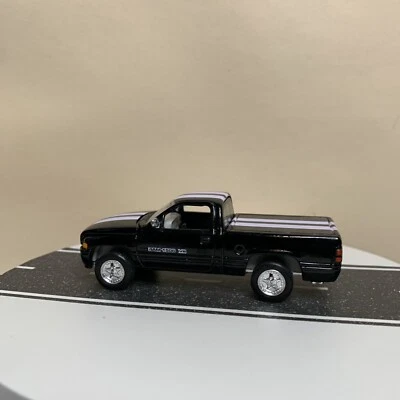 Dodge Ram 1500 V8 SS/T Racing Champions Motor Trend JC#1 1996 negro/blanco  Foto 1 de 4