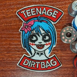 Teenage Dirtbag Patch Emo Alt Rock Punk Goth bestickt Bügelbild 3,5x2,5" - Bild 1 von 3
