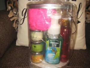 BATH & BODY WORKS 2016 ALOHA TO HAWAII BUCKET 9 ITEMS NEVER OPENED - Picture 1 of 3
