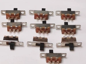 10 Miniatur Schiebeschalter Microschalter 3-Pol Hebel 4 mm Schraubbefestigung - Photo 1/3