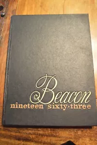 Beacon 1963 Yearbook Album,Valparaiso University,Indiana - Foto 1 di 5