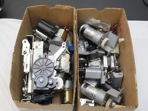 Servo Motor Lot - Picture 1 of 1