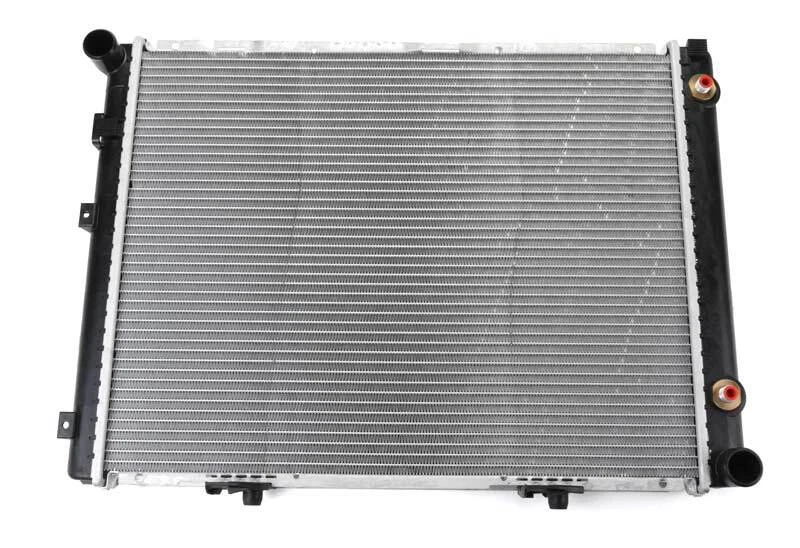 For Mercedes Benz 190E 1984 1985 1986 1991 1992 Radiator Aftermarket 2015008103A - Image 1 of 1