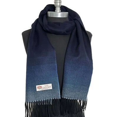 全新 100% 现金围巾 /WRAP 英格兰制造 颜色 海军蓝 淡色 — 第 1/3 张图片