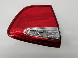 KIA RIO SR7 MK3 2015 5 puertas hatchback trasero izquierdo lado del pasajero luz interior OEM - Imagen 1 de 9
