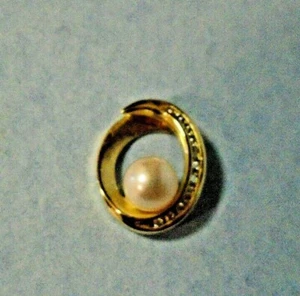 14 KT YELLOW GOLD SLIDE WITH PEARL AND 12 SMALL DIAMONDS,  - Picture 1 of 2