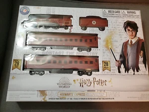 New LIONEL Harry Potter Hogwarts Express Train Set 28pc 7-11981 Battery Powered - Picture 1 of 11