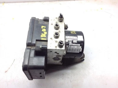 2013-2015 Volkswagen Passat ABS conjunto de módulo de bomba de freio antibloqueio OEM genuíno - Imagem 1 de 4