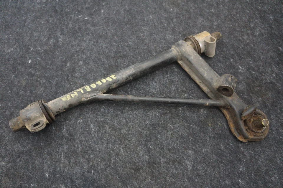 Brazo de control inferior delantero izquierdo OEM 91134190100 Porsche 911 1965-1973 *Nota* Foto 1 de 4