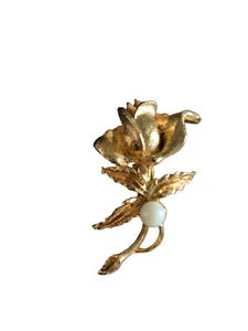 Rose Stem Leaf Pearl Pin Broach Gold Tone - Picture 1 of 3