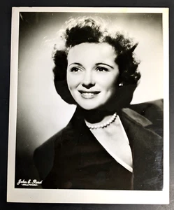 Foto de prensa temprana de Betty White, fotografía de John E. Reed - Imagen 1 de 2