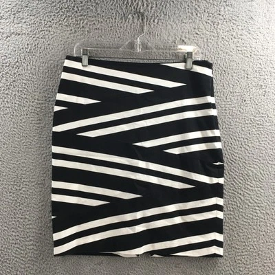 Faldas lápiz White House Black Market para mujer 10 negras blancas frente plano Foto 1 de 4