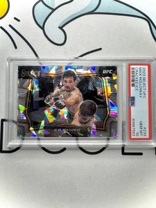 Panini Select UFC Octagonside Max Holloway #233 Cracked Ice Prizm 2023/8 PSA 10 - Imagen 1 de 3
