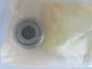 Cojinete de choque inferior Honda CR125 CR250 CR500 94 91075-MAC-671 - Imagen 1 de 2