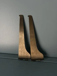 Pair Of Slotted Back Brass Shelf Brackets - Picture 1 of 11