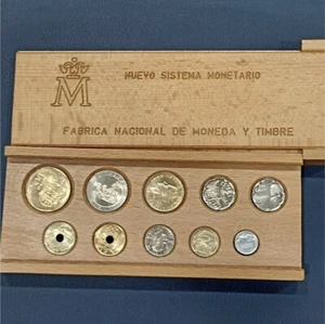 *GUTSE* ESTUCHE MADERA DE LA F.N.M.T., "NUEVO SISTEMA MONETARIO", SIN CIRCULAR. - Imagen 1 de 1