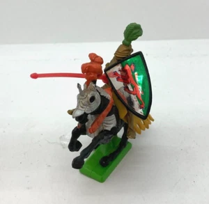 39393 BRITAINS / DEETAIL / CHINA / CAVALIER MOYEN AGE BOUCLIER LANCE DE JOUTE - Picture 1 of 2