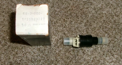 Новый из старых запасов GM 1985 Pontiac Grand Am 3,0 л топливная форсунка винтажный OEM # 25523721 - Изображение 1 из 2