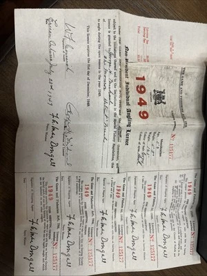 Canadá 1949 licencia de pesca no residente con cuatro etiquetas Foto 1 de 4