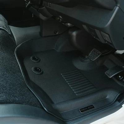 Toyota Hiace 200 Series All Models Super GL, Van DX 3D Rubber Mat - Image 1 of 3