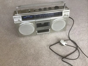 Sharp GF-4949 Portable Stereo Radio Cassette Recorder - Imagen 1 de 15