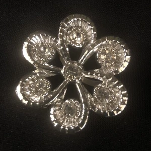 Vintage Dimensional Silver Tone And Rhinestone Flower Brooch - Picture 1 of 3