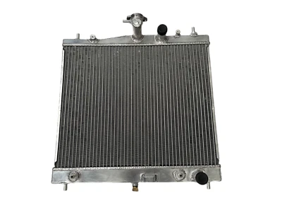 ALUMINUM RADIATOR For NISSAN CUBE CUBIC Z11 2002-2008; NOTE E11 2005-2012 AT - image 1 of 4